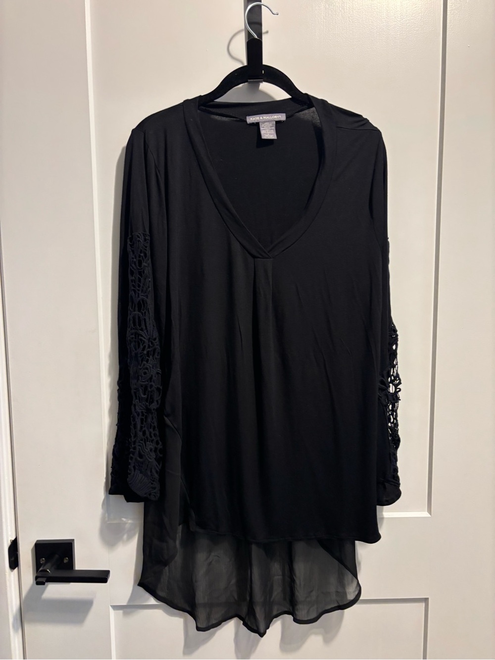Kate & Mallory Black V-Neck Tunic with Crochet Sleeves